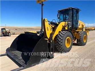 CAT 930M Фронтальні навантажувачі