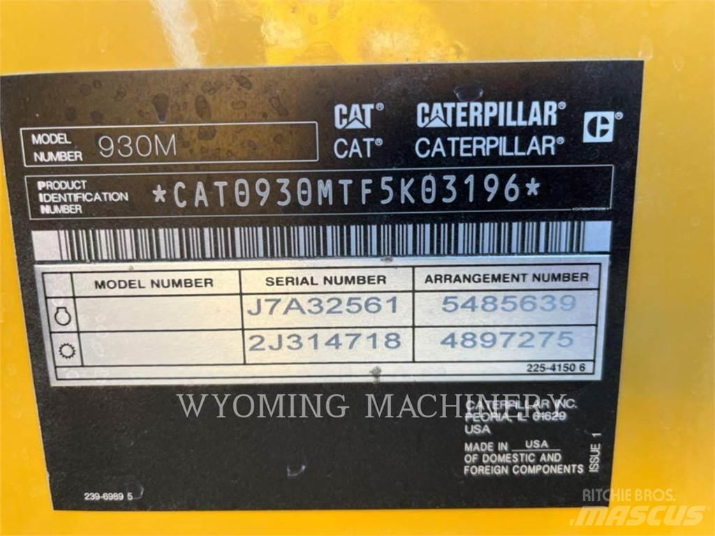 CAT 930M Фронтальні навантажувачі