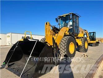 CAT 930M Фронтальні навантажувачі