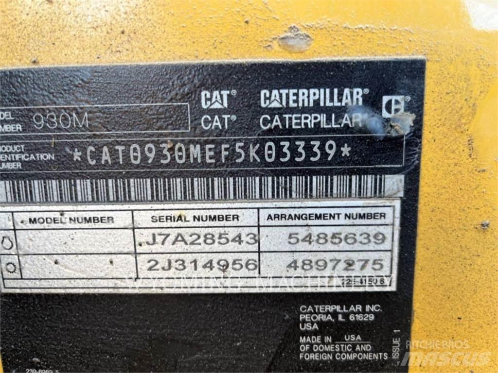 CAT 930M Фронтальні навантажувачі