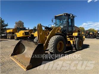 CAT 930M Фронтальні навантажувачі