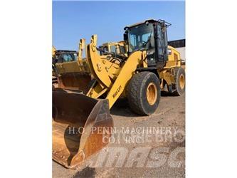 CAT 930M Фронтальні навантажувачі