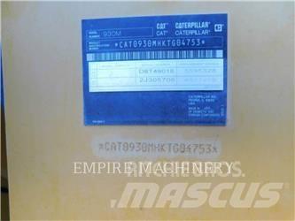 CAT 930M Фронтальні навантажувачі