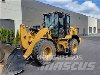 CAT 930M Фронтальні навантажувачі