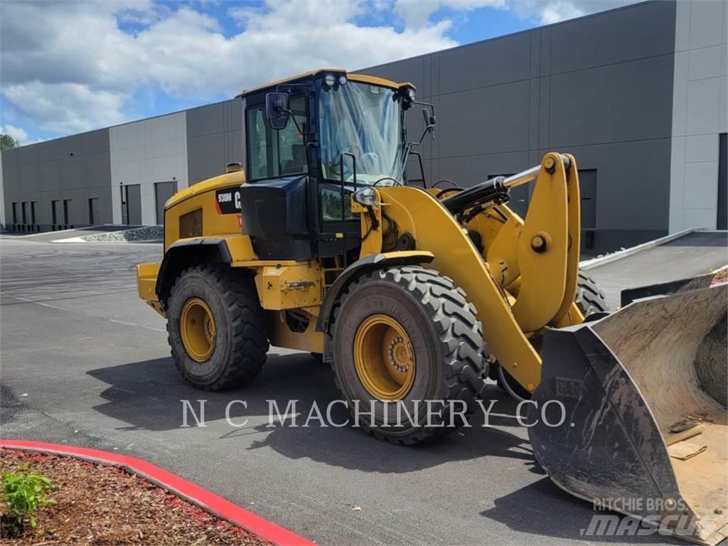 CAT 930M Фронтальні навантажувачі