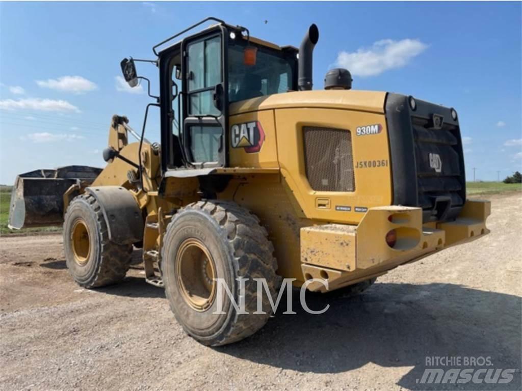 CAT 930M Фронтальні навантажувачі