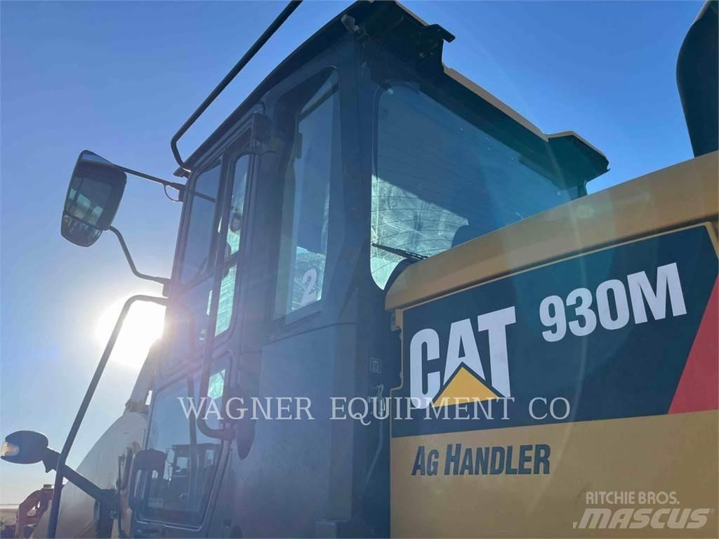 CAT 930M Фронтальні навантажувачі