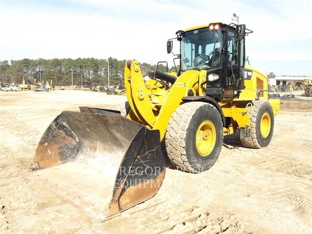 CAT 930M Фронтальні навантажувачі