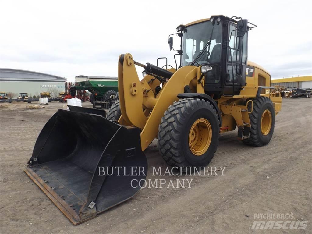 CAT 930M Фронтальні навантажувачі
