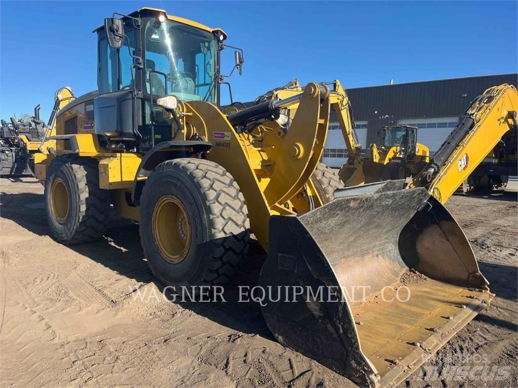 CAT 930M Фронтальні навантажувачі