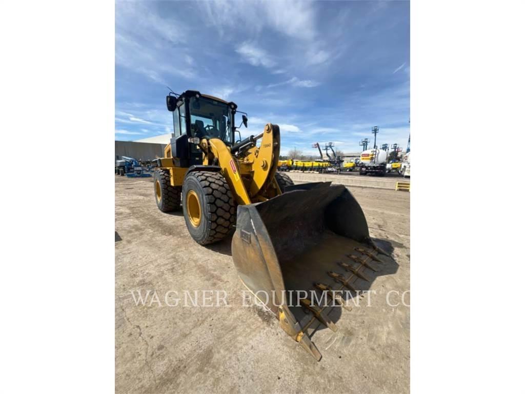 CAT 930M Фронтальні навантажувачі