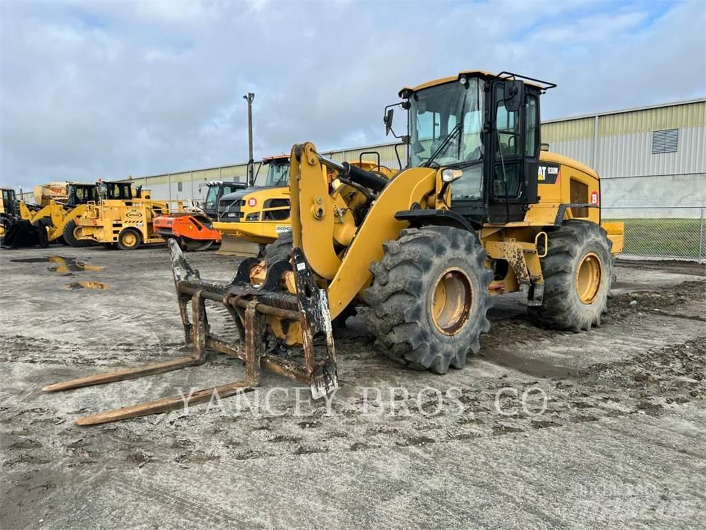 CAT 930M Фронтальні навантажувачі