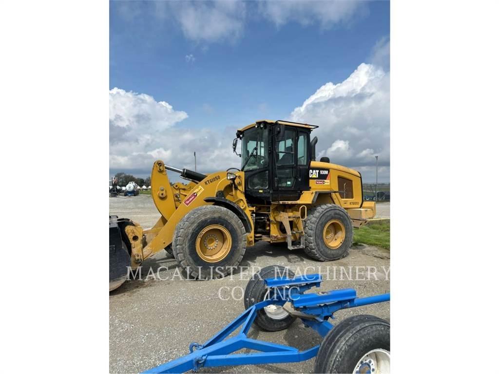 CAT 930M Фронтальні навантажувачі