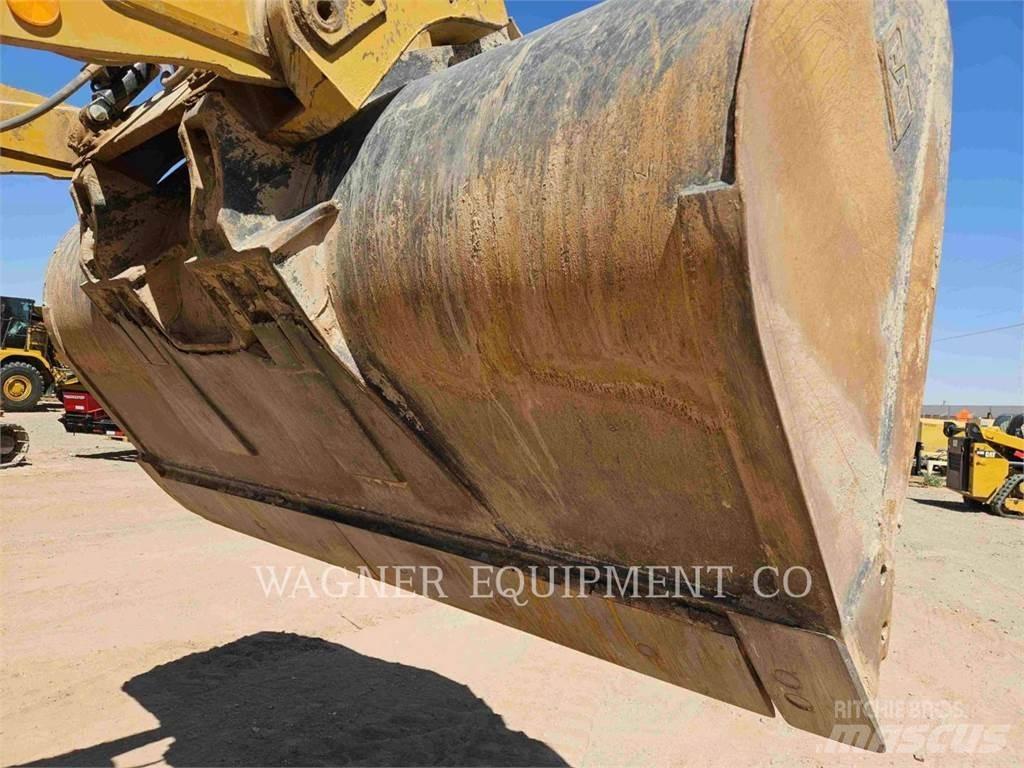 CAT 930M Фронтальні навантажувачі