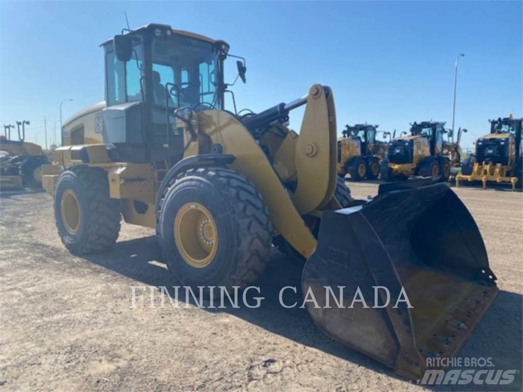 CAT 930M Фронтальні навантажувачі
