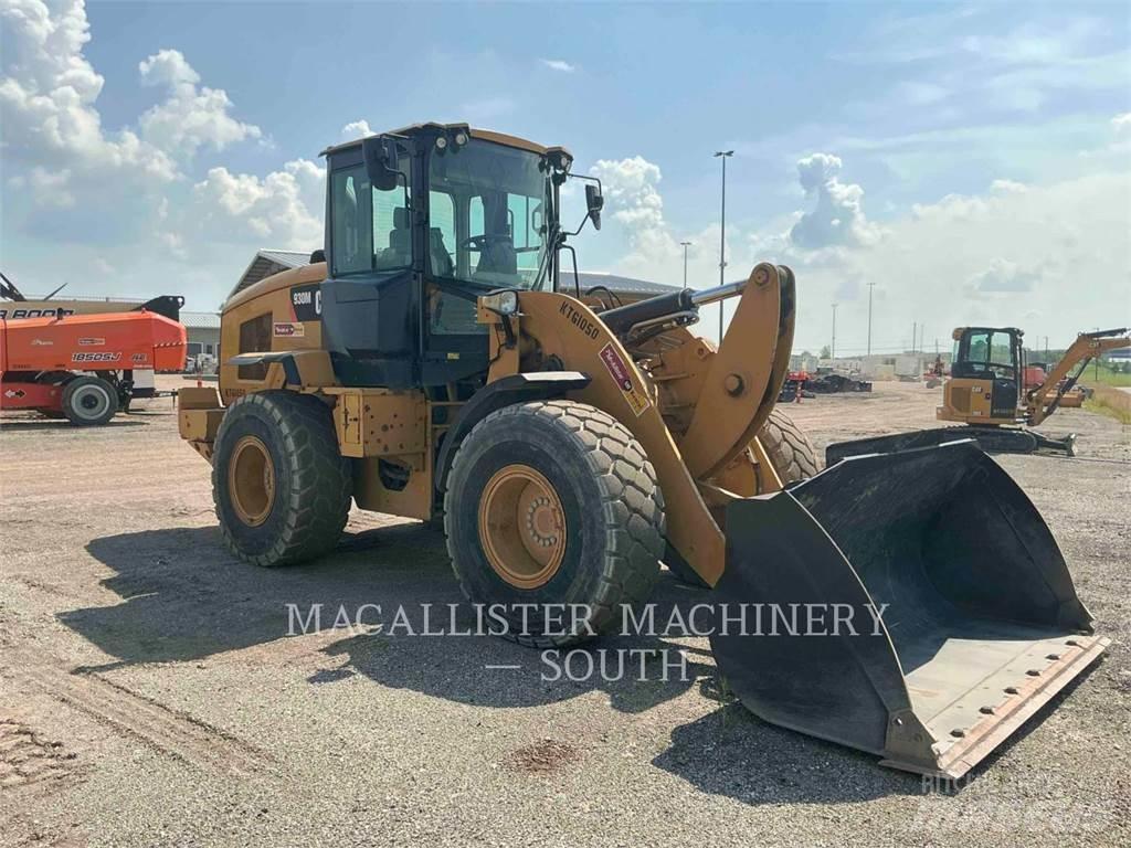 CAT 930M Фронтальні навантажувачі