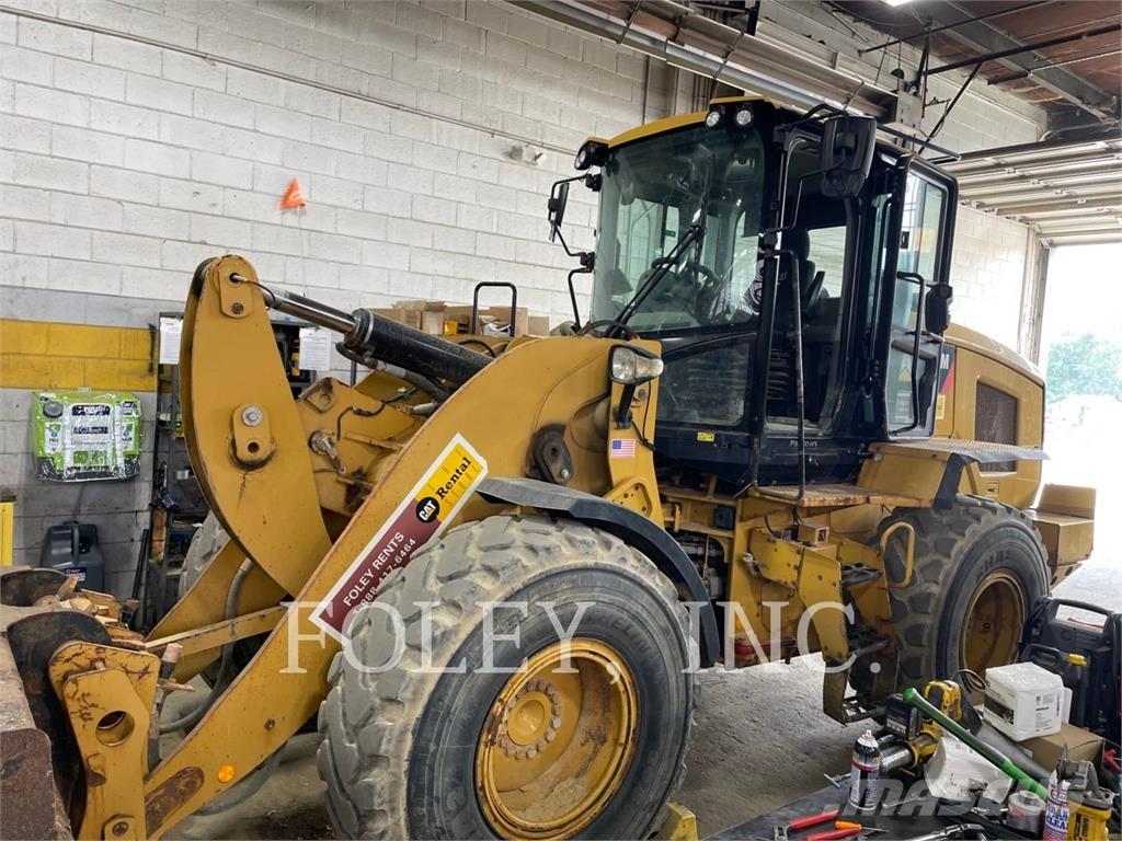 CAT 930M Фронтальні навантажувачі