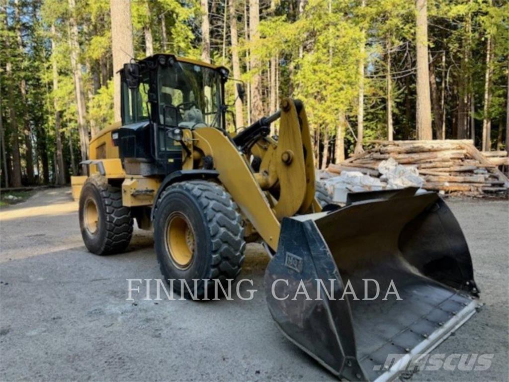 CAT 930M Фронтальні навантажувачі