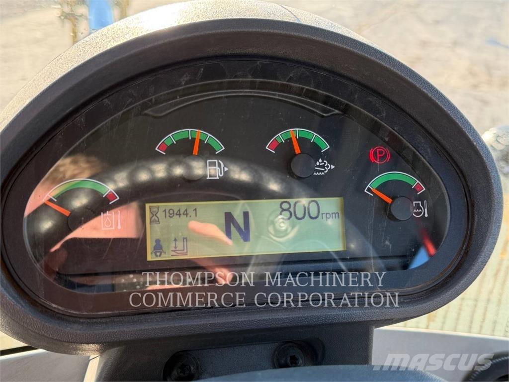 CAT 930M Фронтальні навантажувачі