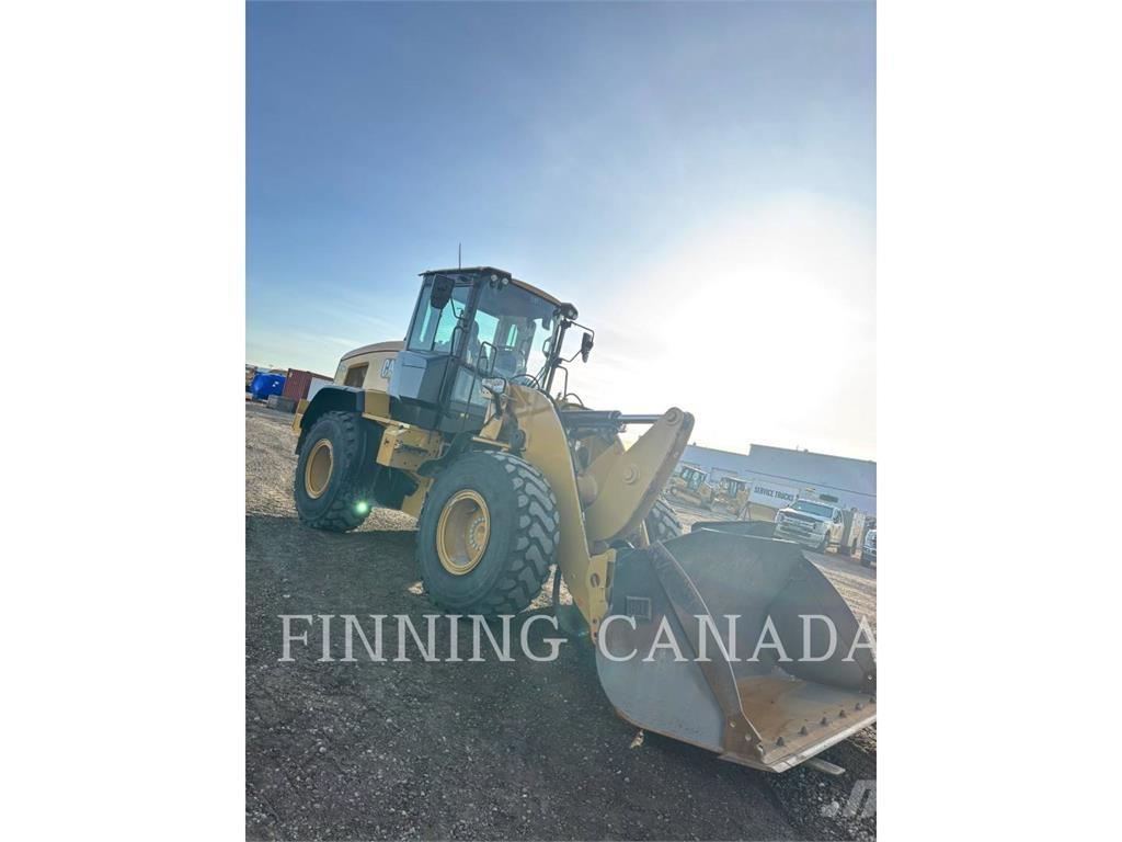 CAT 930M Фронтальні навантажувачі