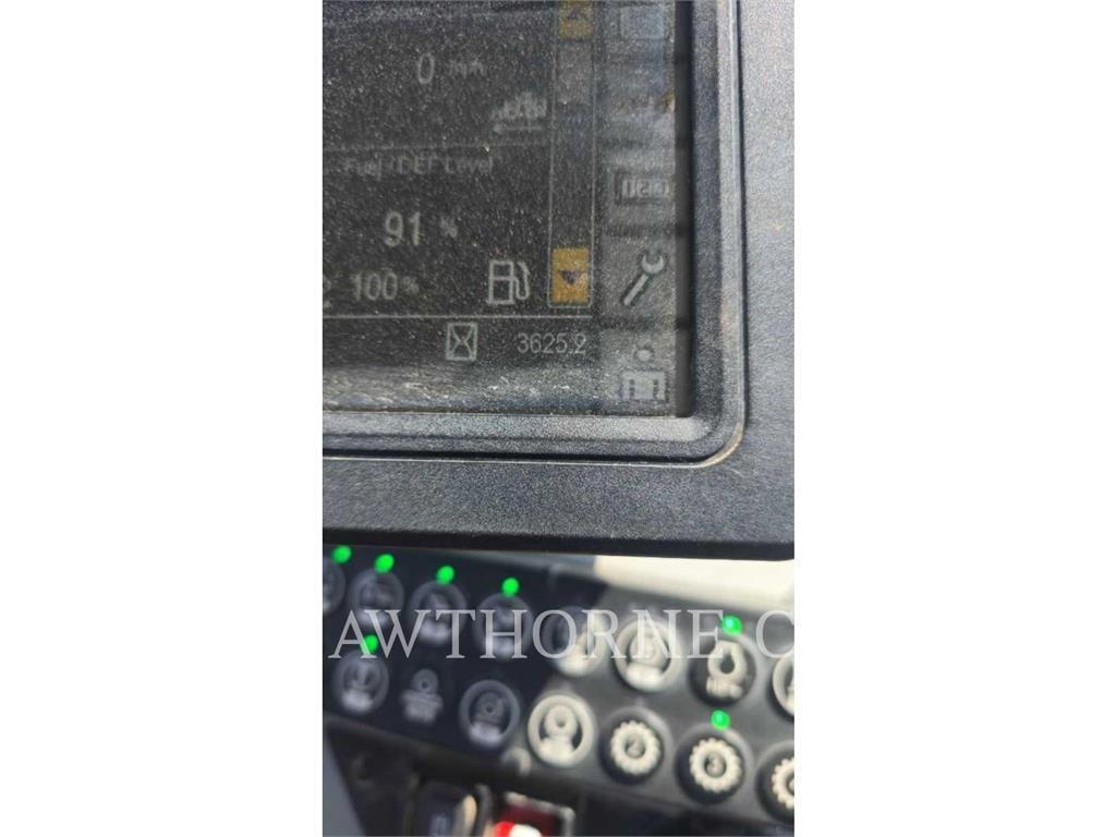 CAT 930M Фронтальні навантажувачі