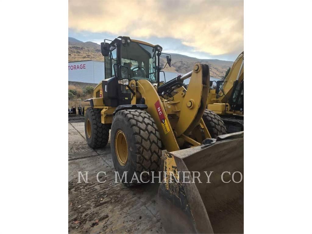 CAT 930M Фронтальні навантажувачі