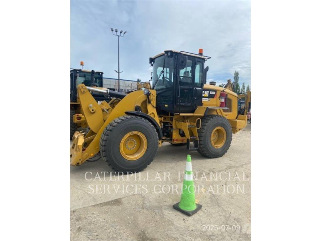 CAT 930M Фронтальні навантажувачі