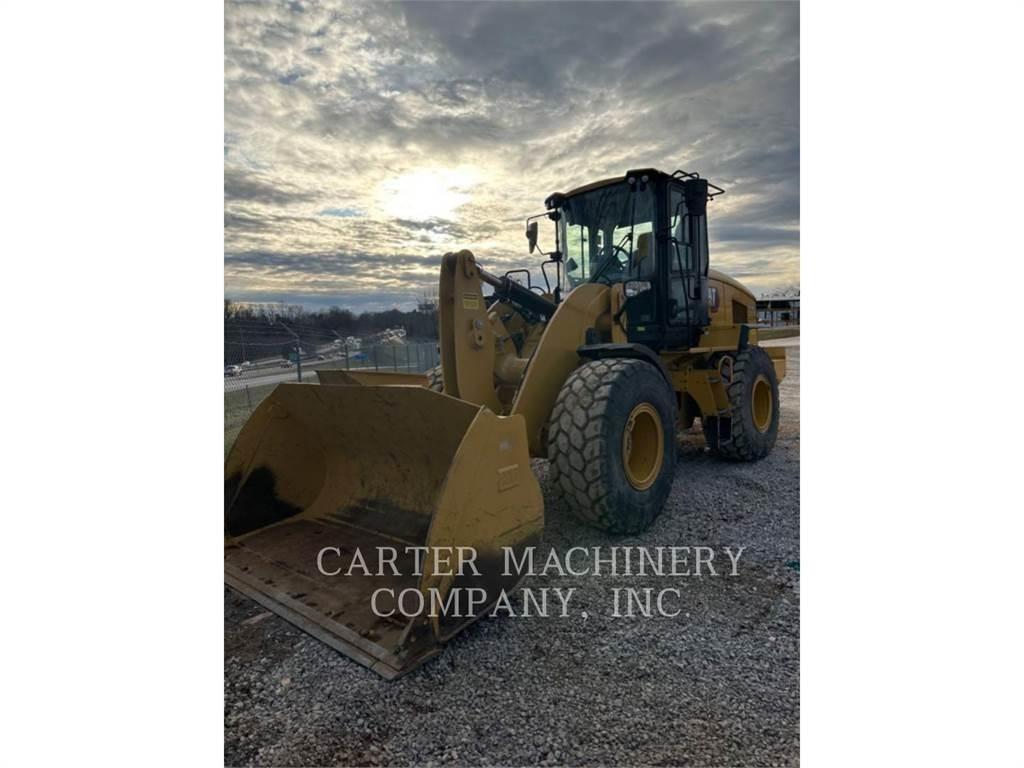 CAT 930M 2V Фронтальні навантажувачі