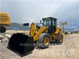 CAT 930M QC Фронтальні навантажувачі