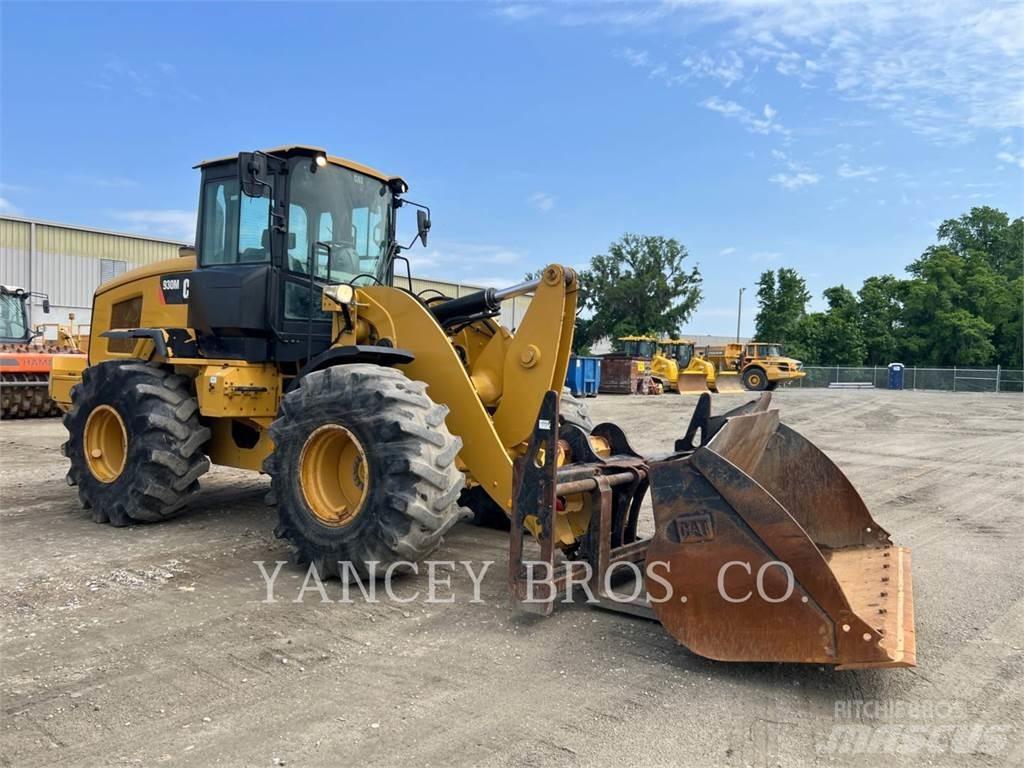 CAT 930M QC Фронтальні навантажувачі
