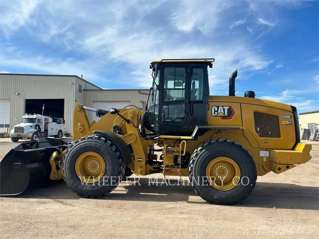 CAT 930M QC 3V Фронтальні навантажувачі
