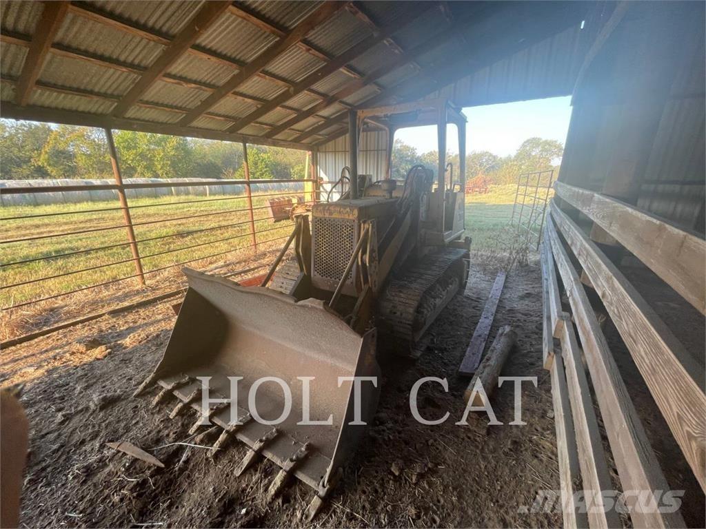 CAT 931B Гусеничні вантажники