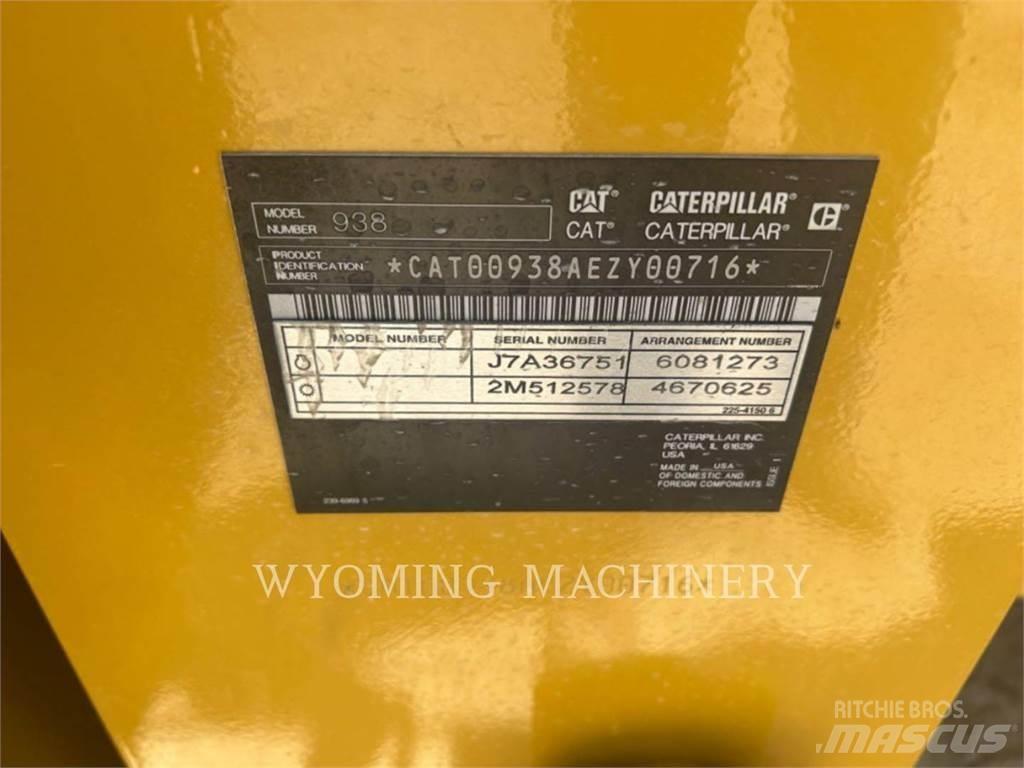 CAT 938 Фронтальні навантажувачі