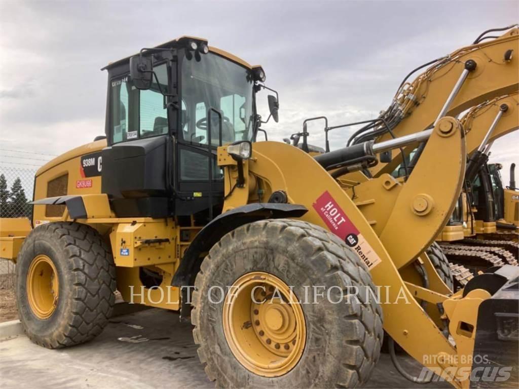 CAT 938 Фронтальні навантажувачі