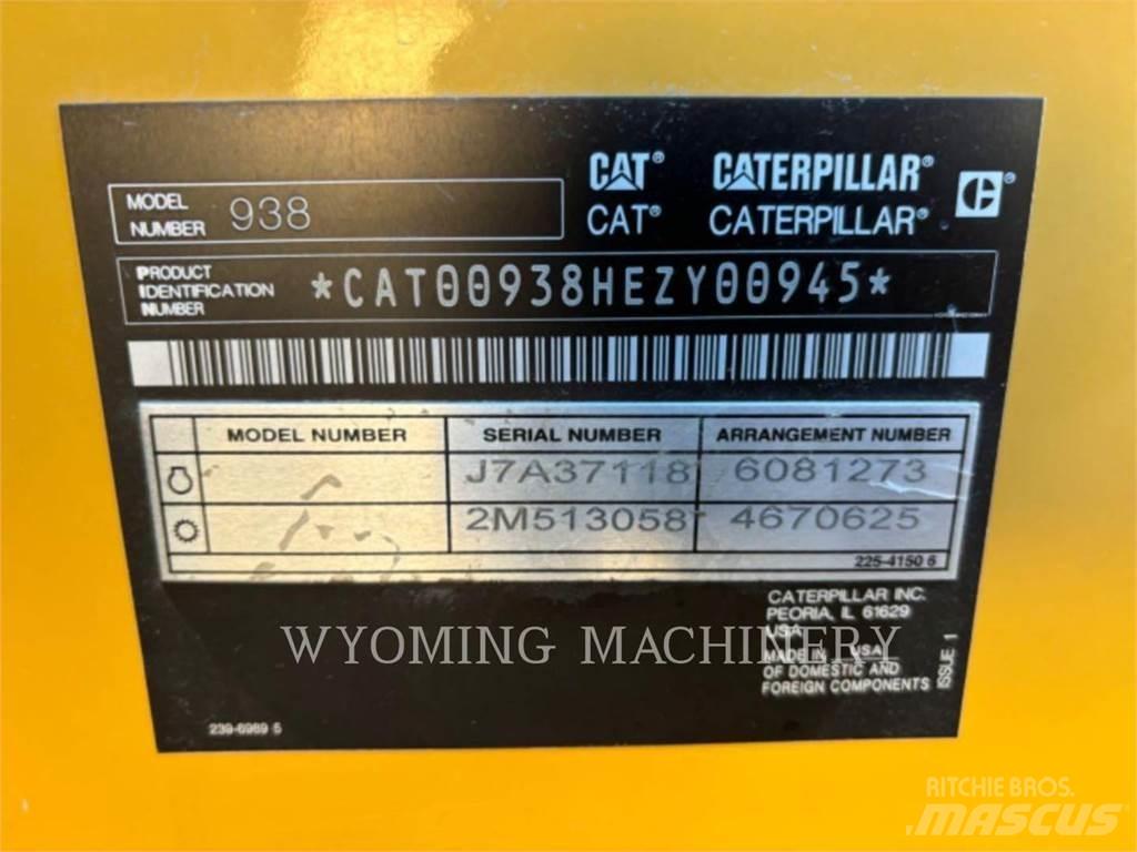 CAT 938 Фронтальні навантажувачі