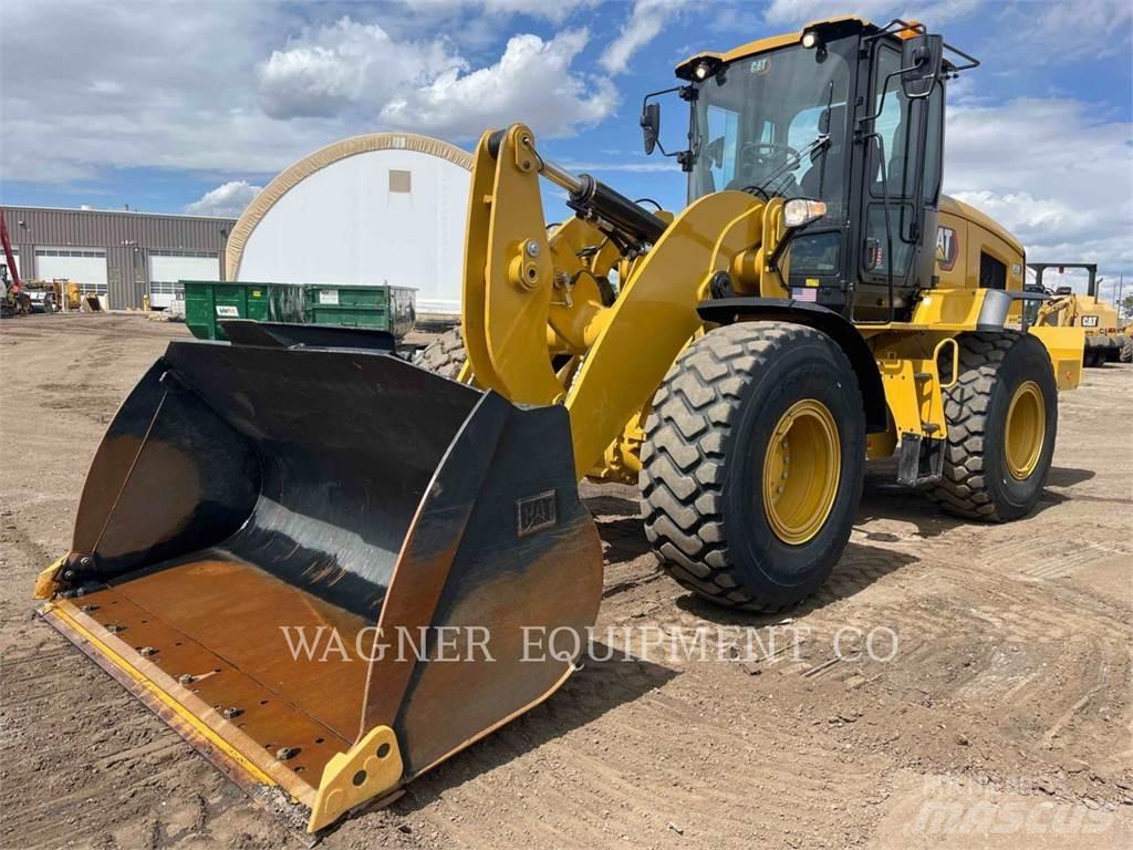 CAT 938 Фронтальні навантажувачі