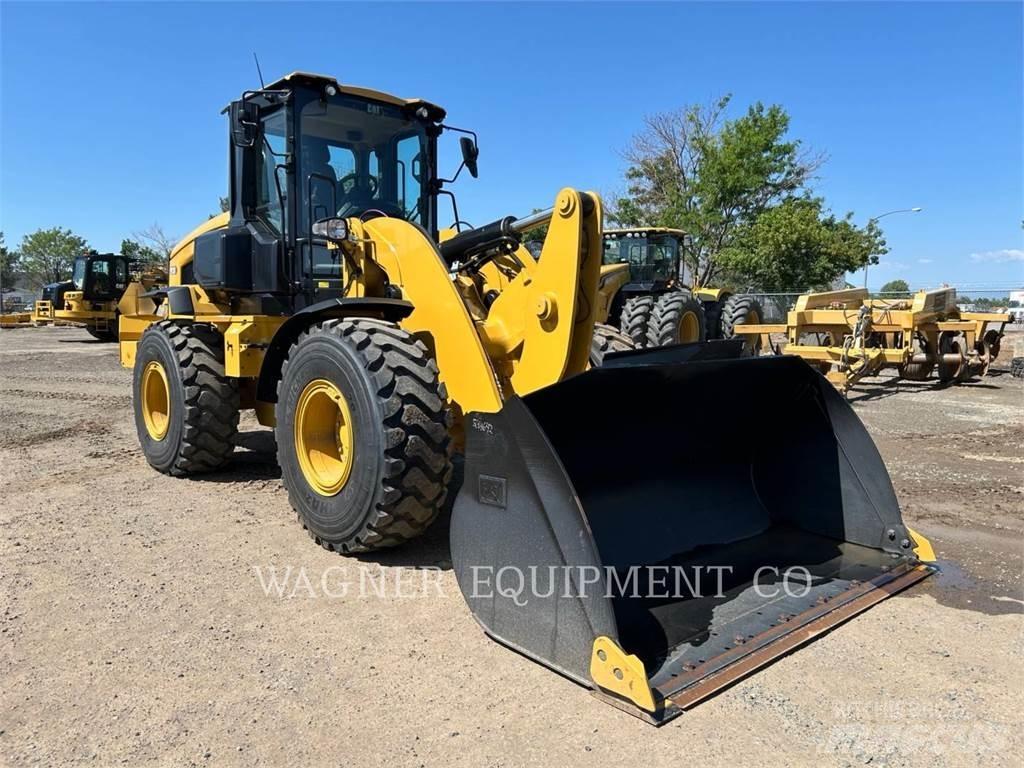 CAT 938 Фронтальні навантажувачі