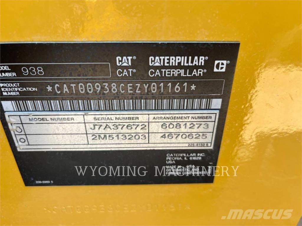 CAT 938 Фронтальні навантажувачі