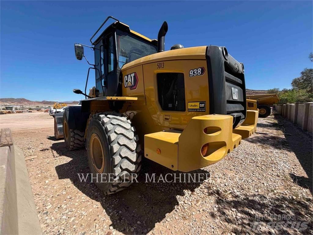 CAT 938 QC Фронтальні навантажувачі