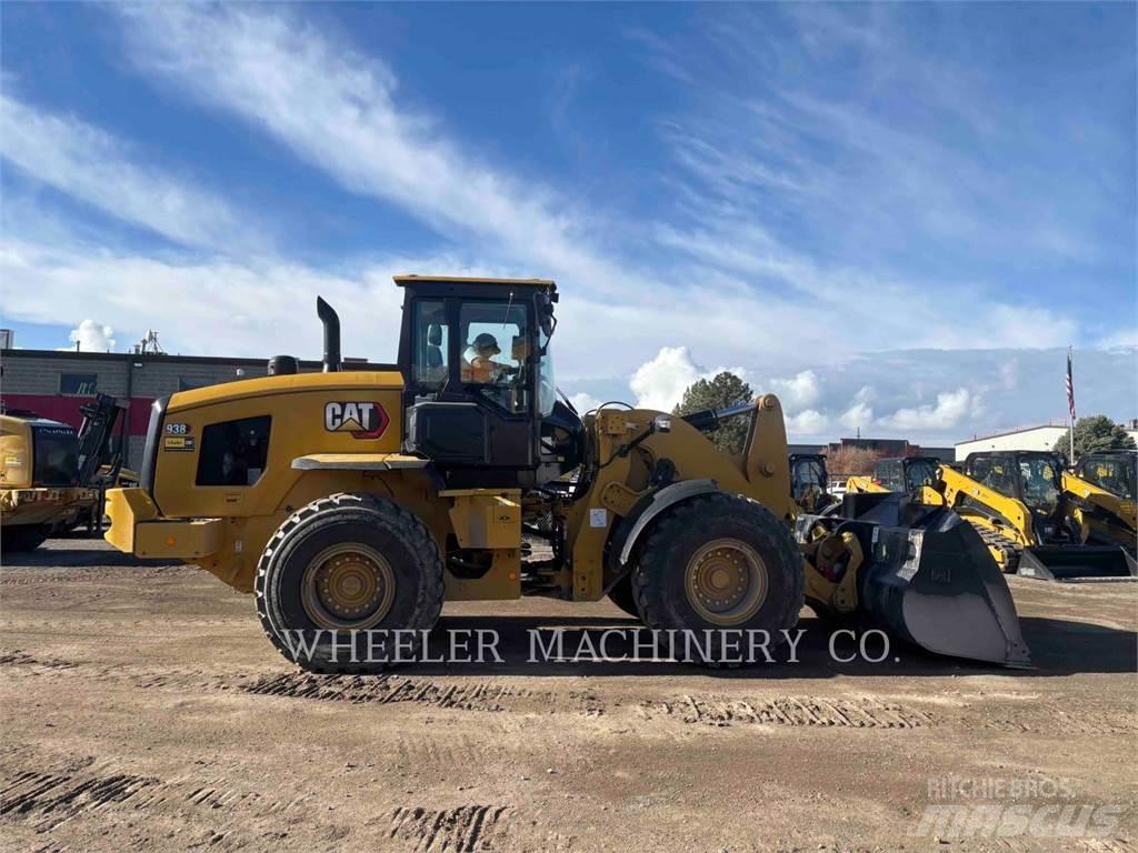 CAT 938 QC Фронтальні навантажувачі