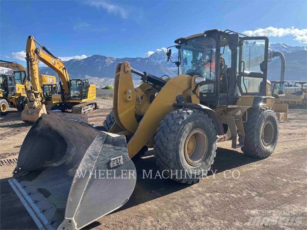 CAT 938 QC Фронтальні навантажувачі