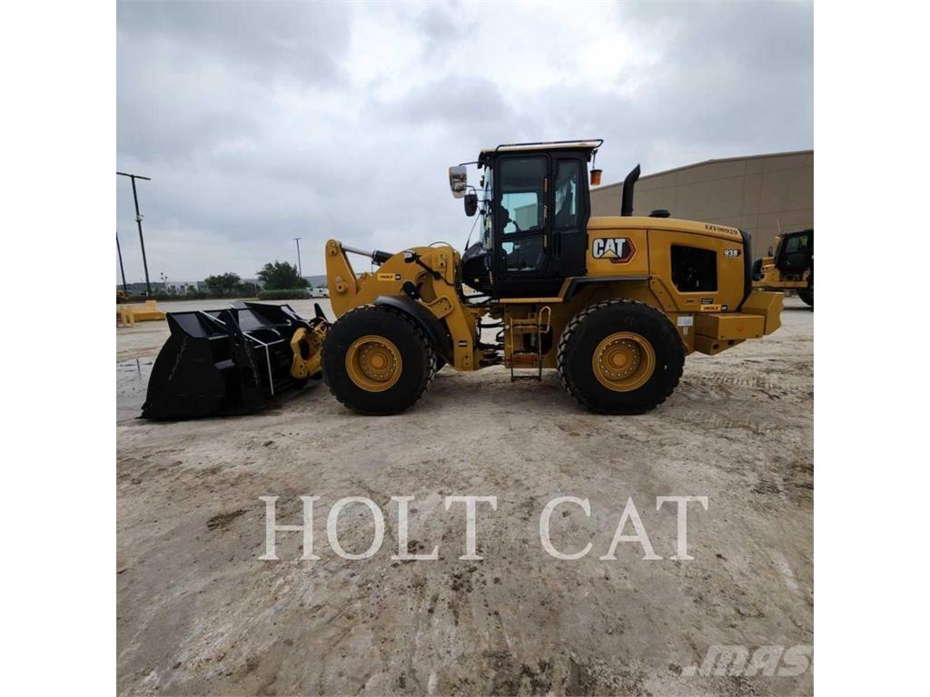 CAT 938 QC Фронтальні навантажувачі