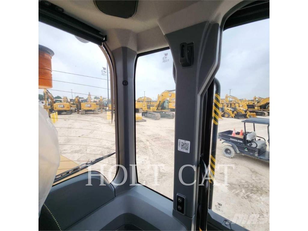 CAT 938 QC Фронтальні навантажувачі