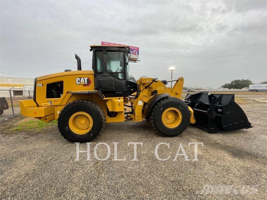 CAT 938 QC Фронтальні навантажувачі