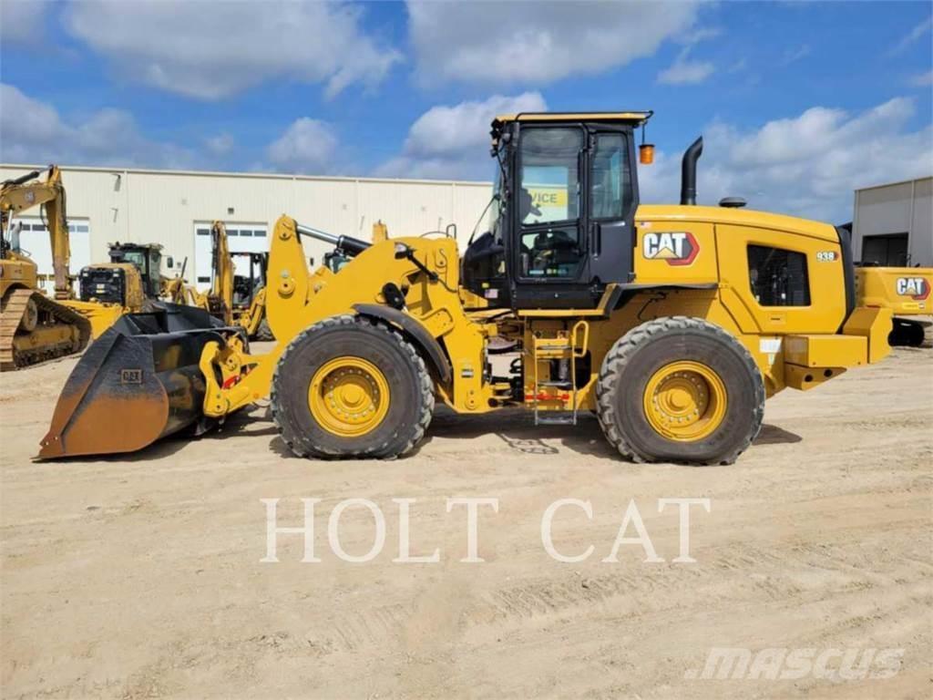 CAT 938 QC Фронтальні навантажувачі