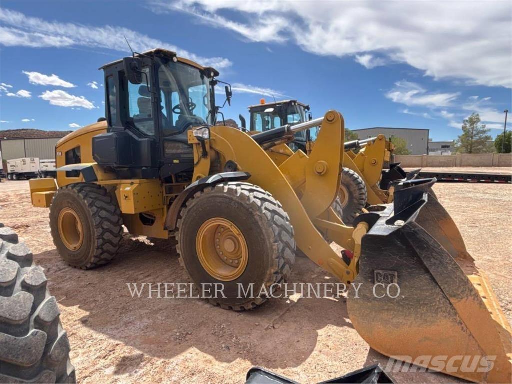 CAT 938 QC Фронтальні навантажувачі