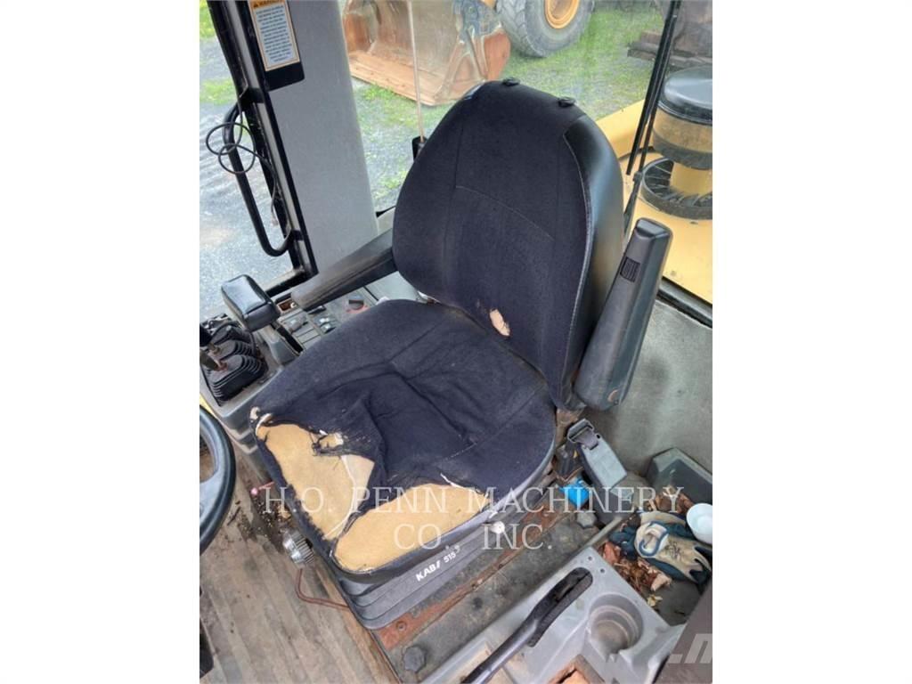 CAT 938GII Фронтальні навантажувачі