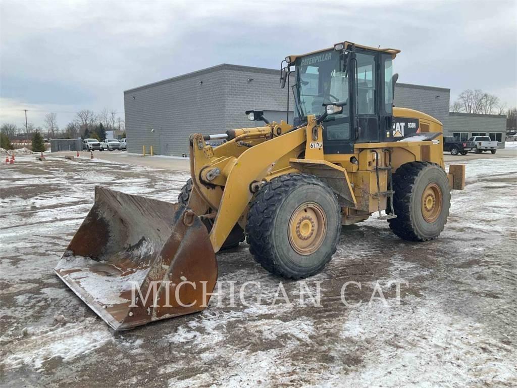 CAT 938H Фронтальні навантажувачі