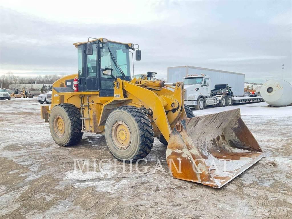 CAT 938H Фронтальні навантажувачі