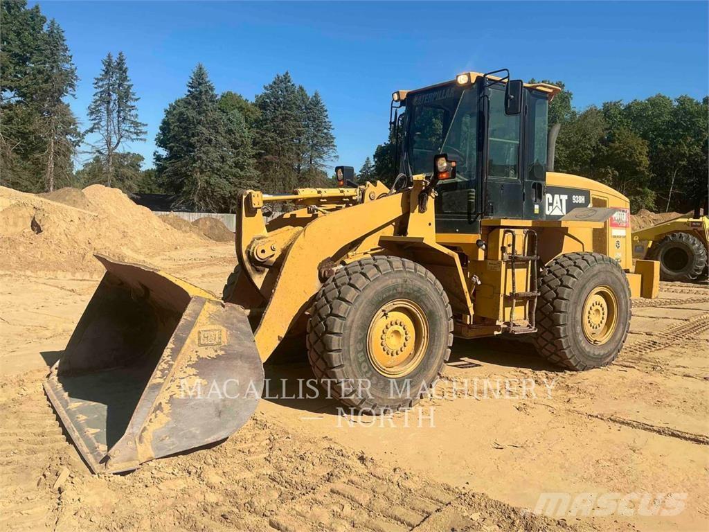CAT 938H Фронтальні навантажувачі